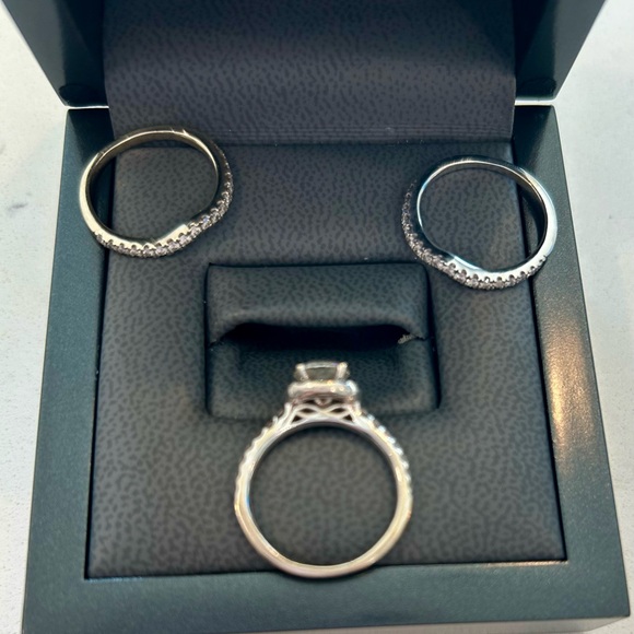 Tolkowsky White Gold Natural Diamond Ring Set Size 6.5 from Kay Jewelers - Picture 3 of 9